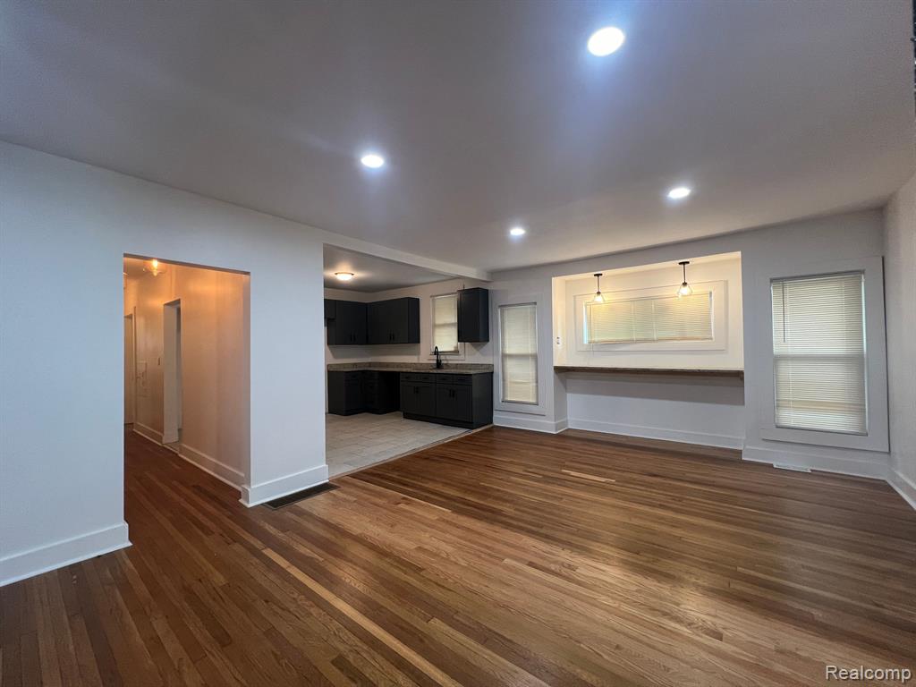 239 EASON Street, Highland Park, MI 48203 — Photo 10