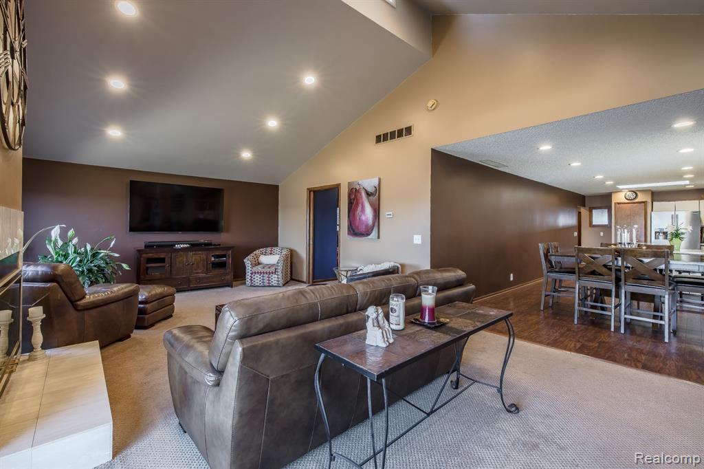4830 SHERWELL Drive, Waterford, MI 48327 — Photo 18