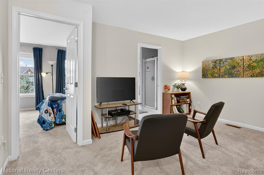 188 Center Boulevard, Wixom, MI 48393 — Photo 27