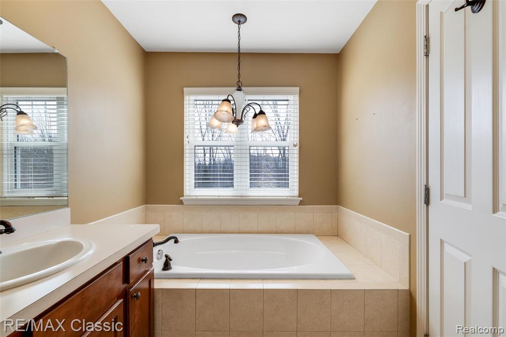 8114 Heron Hills Drive, Walled Lake, MI 48390 — Photo 20