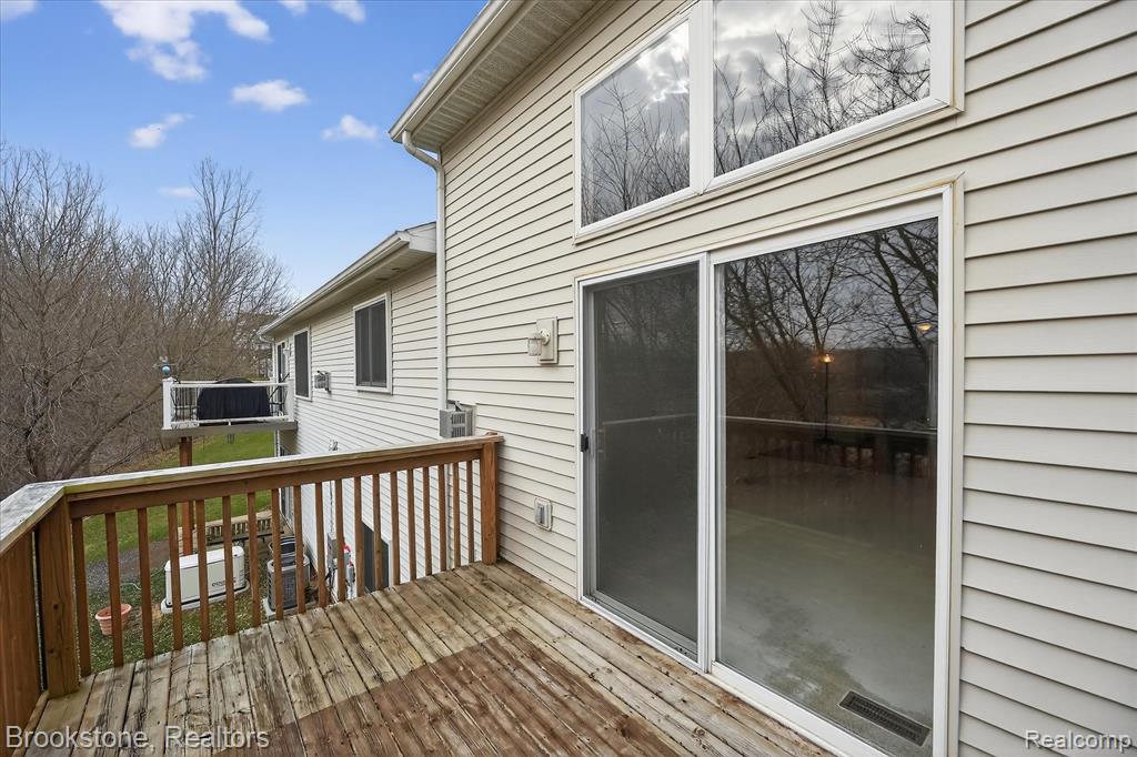 986 Spirea, 44, Howell, MI 48843 — Photo 42