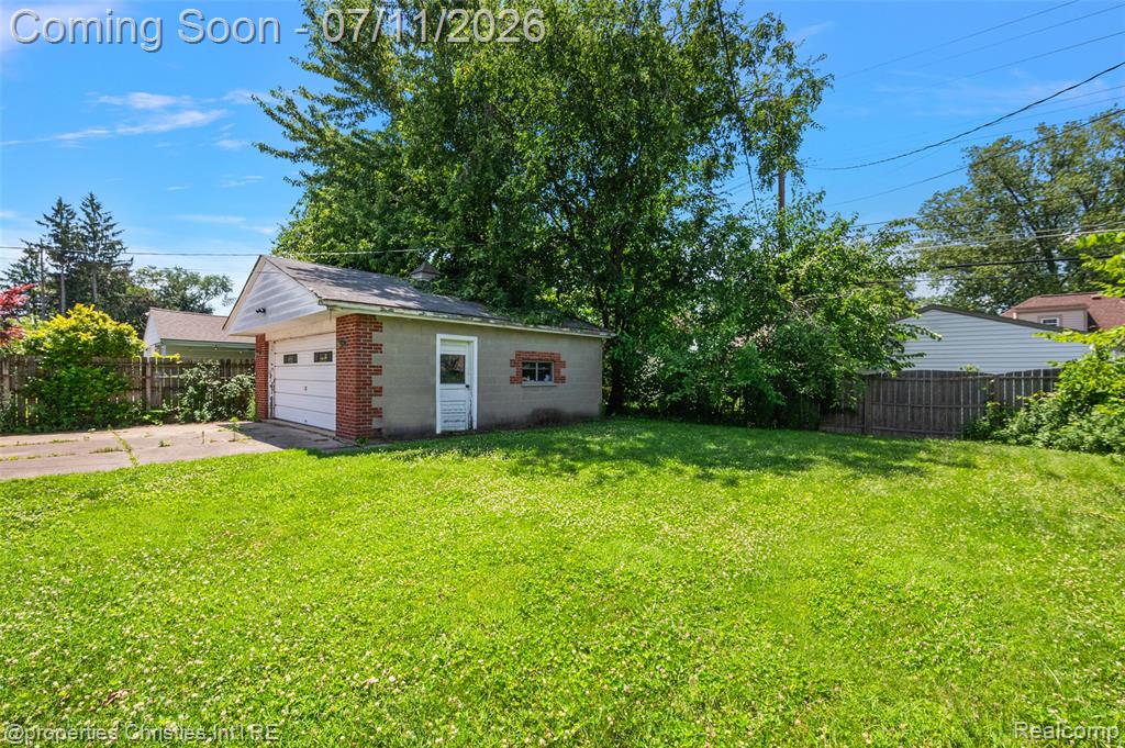 9961 Merriman Road, Livonia, MI 48150 — Photo 34