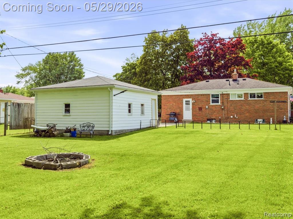 651 Carolina Avenue, Marysville, MI 48040 — Photo 23