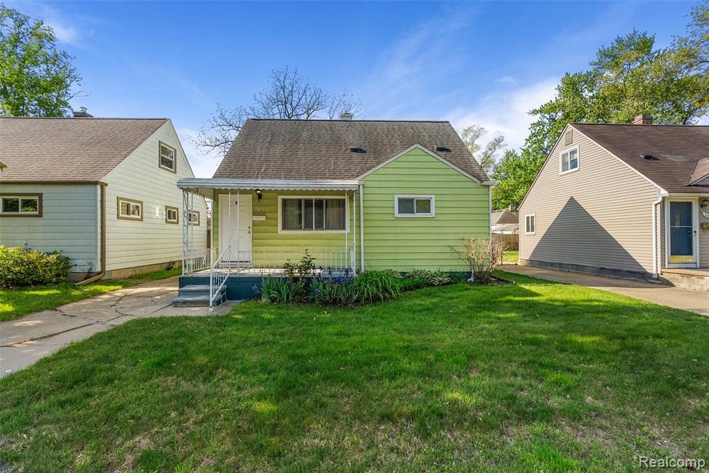 898 E Barrett Avenue, Madison Heights, MI 48071 — Photo 2