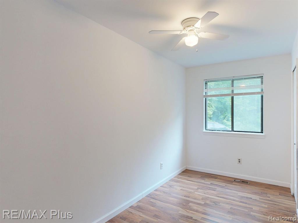 2047 Hickory Drive, Lapeer, MI 48446 — Photo 25