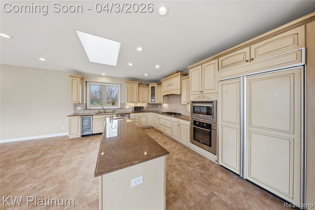 48877 Point Lakeview Drive, Chesterfield, MI 48047 — Photo 28
