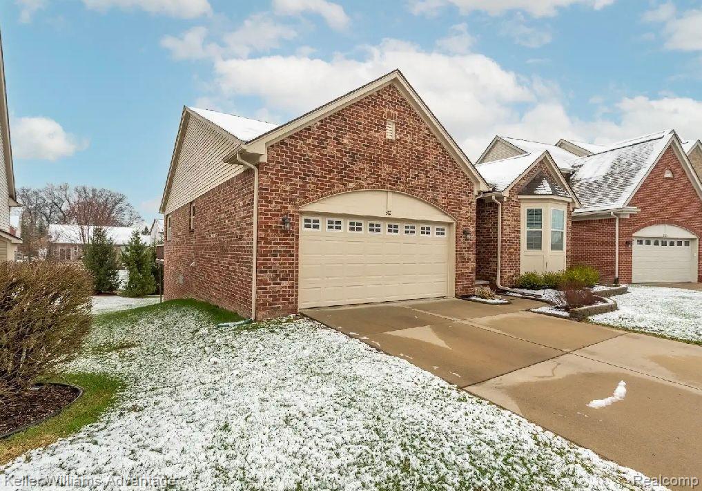 3121 BELLE TERRE, Commerce Twp, MI 48382 — Photo 2