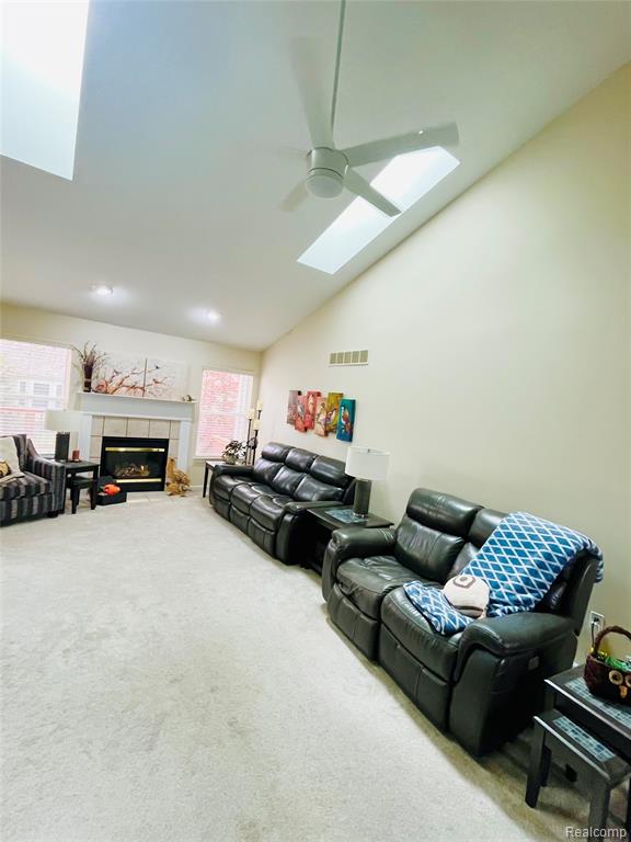 828 Woodhaven Drive, Commerce Twp, MI 48390 — Photo 3