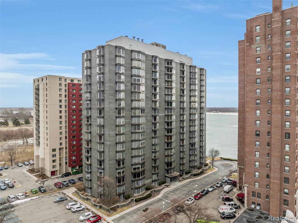 8200 E Jefferson Avenue, 506, Detroit, MI 48214 — Photo 40