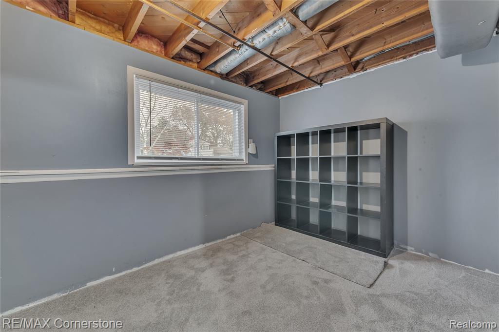 6797 Chirrewa Street, Westland, MI — Photo 23