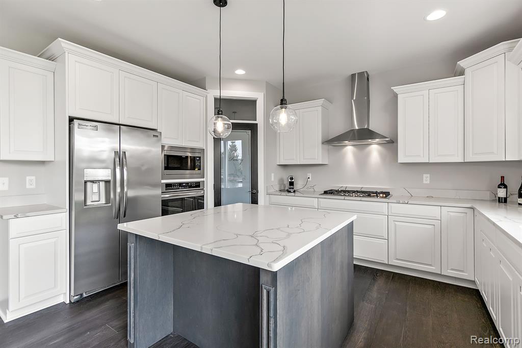 45190 TWIN RIVER Drive, Macomb, MI 48044 — Photo 25