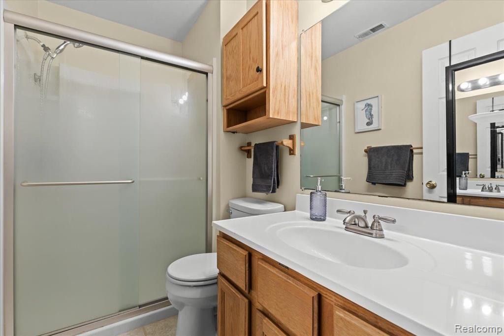 514 MILL POND Drive, Fenton, MI 48430 — Photo 24