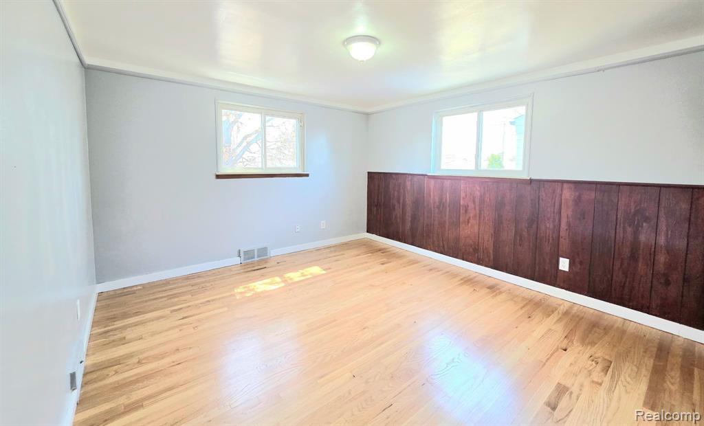 8340 ANNA Avenue, Warren, MI 48093 — Photo 11