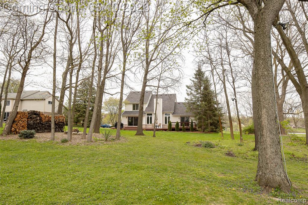 30425 Ridge Court, New Hudson, MI 48165 — Photo 10