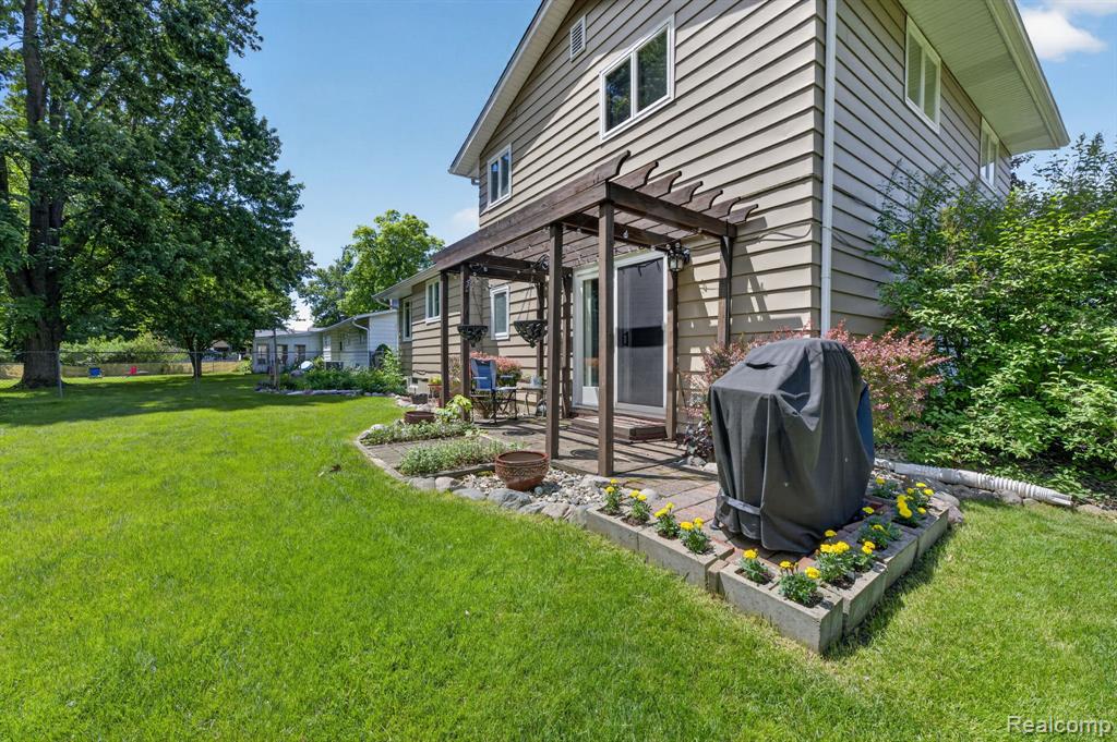 4369 Dixon Drive, Swartz Creek, MI 48473 — Photo 63