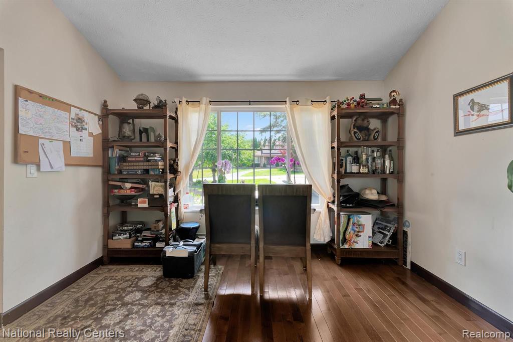 5450 Pocono Street, West Bloomfield, MI 48323 — Photo 18