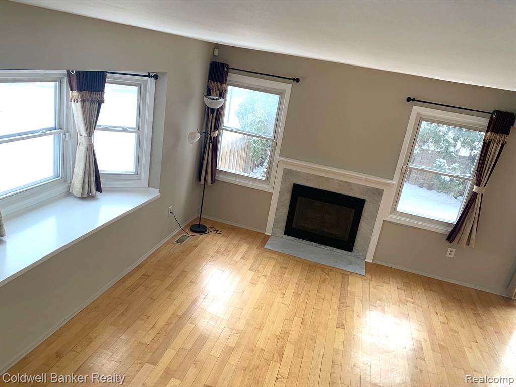 5109 BUCKINGHAM, 403, Troy, MI 48098 — Photo 2