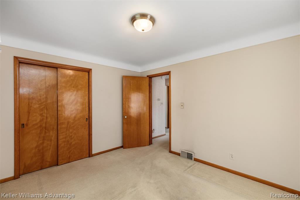 7320 Colonial Street, Dearborn Heights, MI 48127 — Photo 24