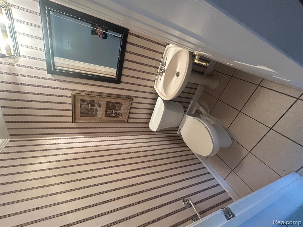 41168 N WOODBURY GREEN, Belleville, MI 48111 — Photo 4