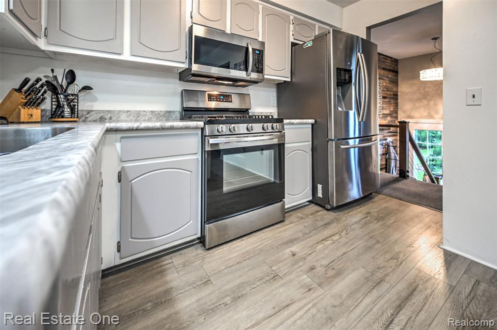 3956 S Sashabaw Road, Clarkston, MI 48348 — Photo 32