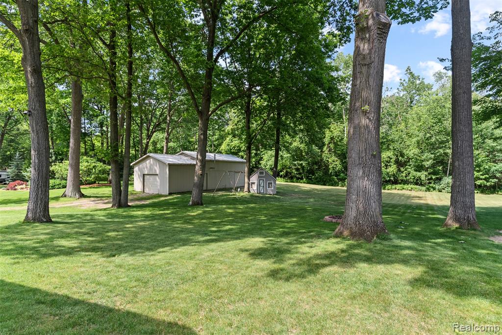 13256 Pine Valley Drive, Clio, MI 48420 — Photo 44