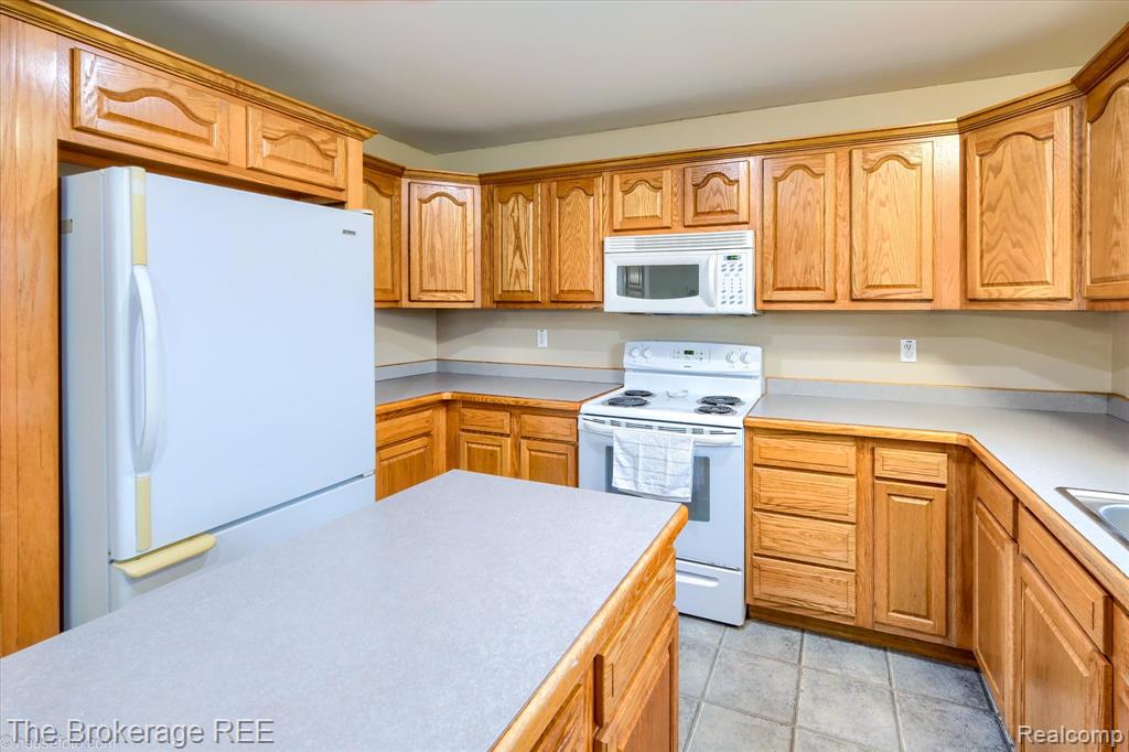 824 Janna Leigh Drive, Otter Lake, MI 48464 — Photo 24