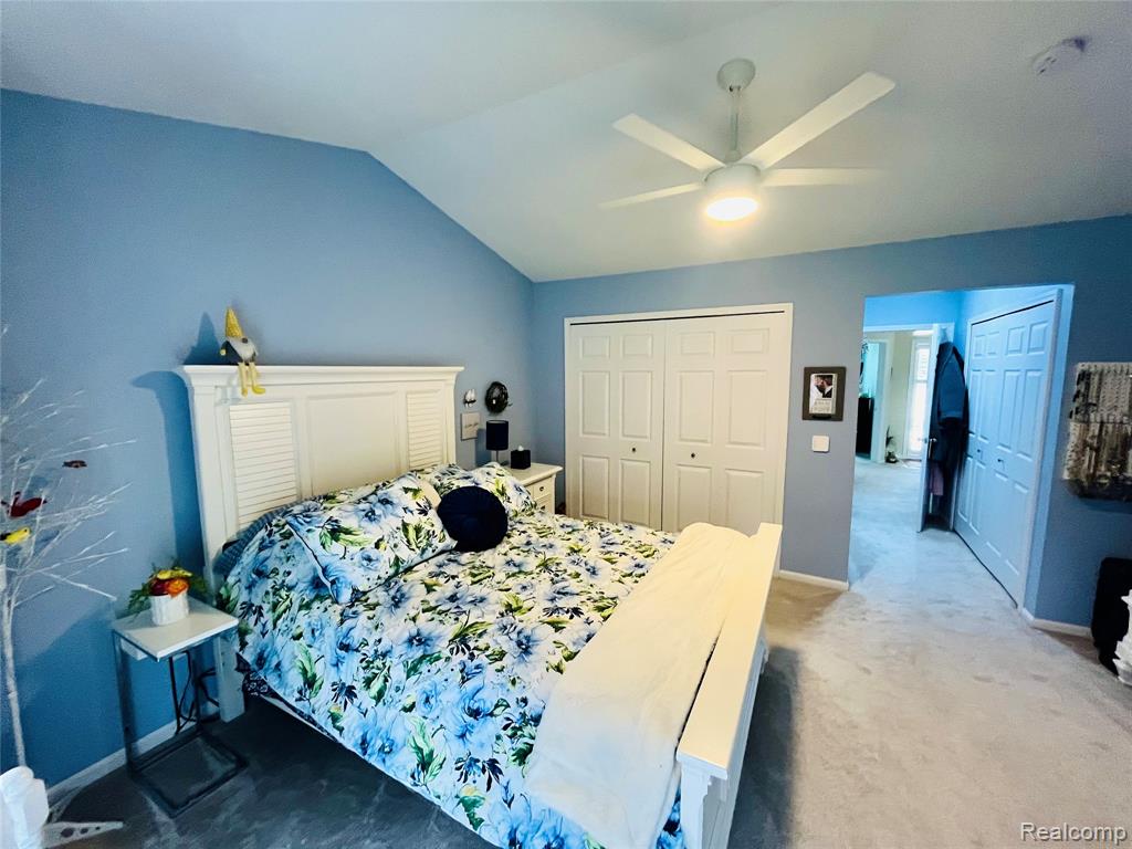 828 Woodhaven Drive, Commerce Twp, MI 48390 — Photo 19