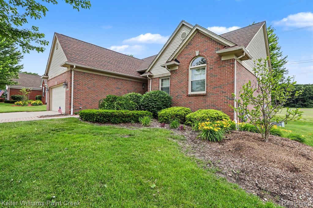 8183 Prestwick Lane, Washington, MI 48095 — Photo 2