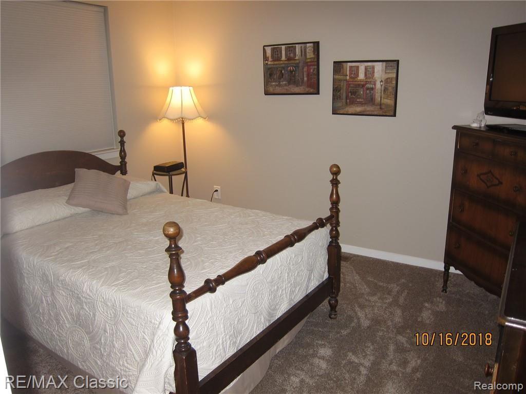 669 CAMDEN Court, Rochester Hills, MI 48307 — Photo 14