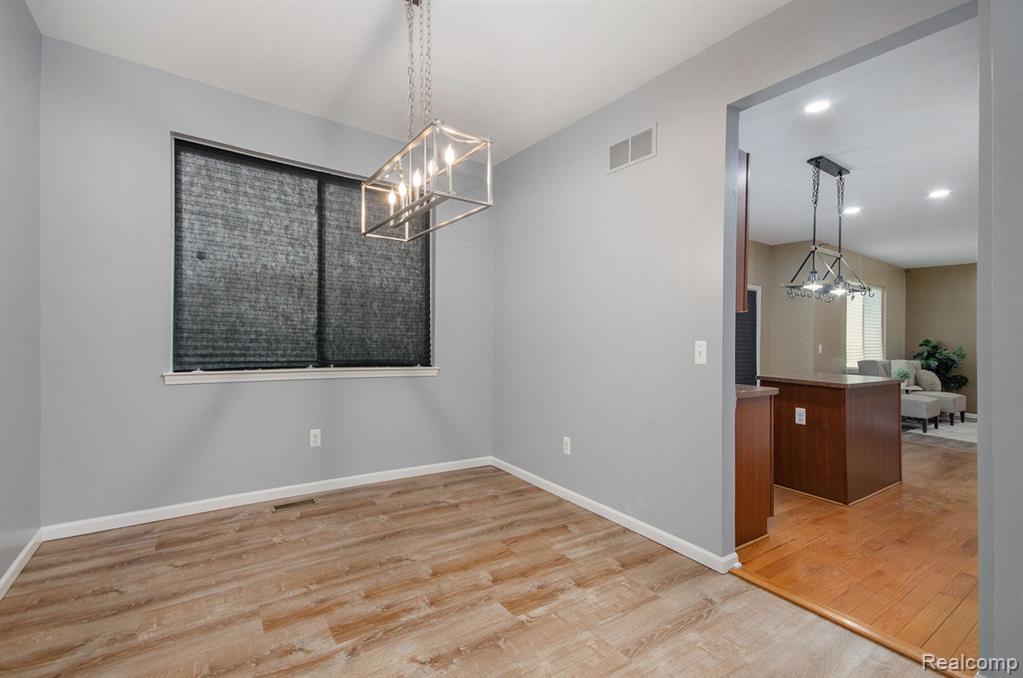 45284 BROOKVIEW Drive, Van Buren, MI 48111 — Photo 10