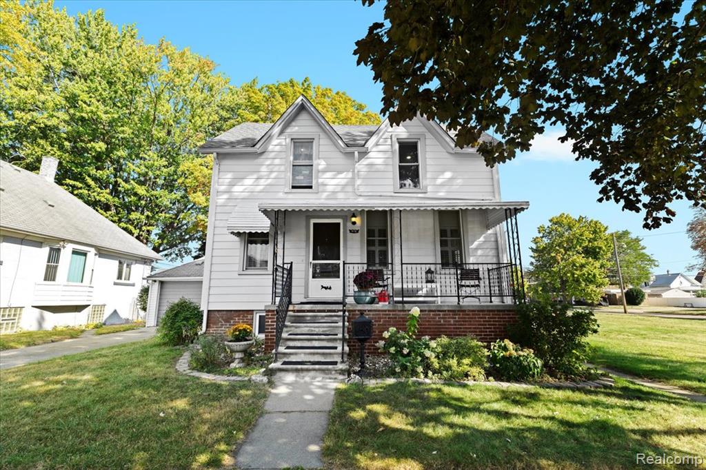 416 Plum Street, Wyandotte, MI 48192 — Photo 2