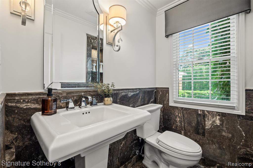 182 Chewton Road, Bloomfield Hills, MI 48301 — Photo 12