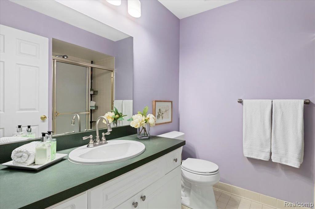4361 BERKSHIRE Drive, Sterling Heights, MI 48314 — Photo 25