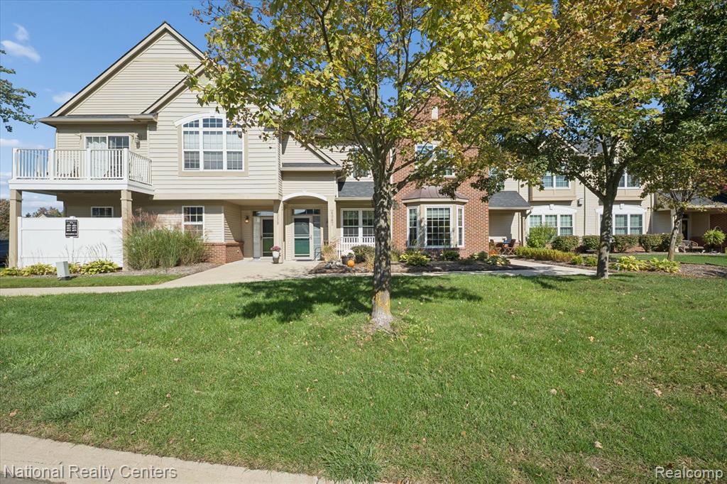 4067 Kirkway Court, 110, Howell, MI 48843 — Photo 2