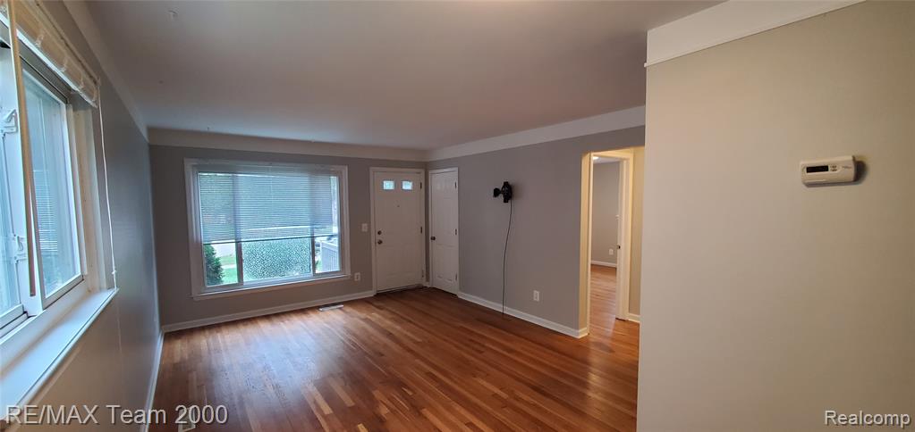 4911 Jackson Street, Dearborn Heights, MI 48125 — Photo 3