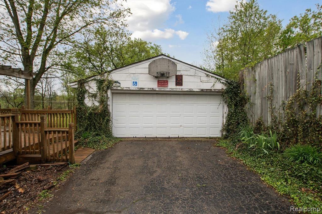 260 S DEXTER Street, Pinckney, MI 48169 — Photo 66