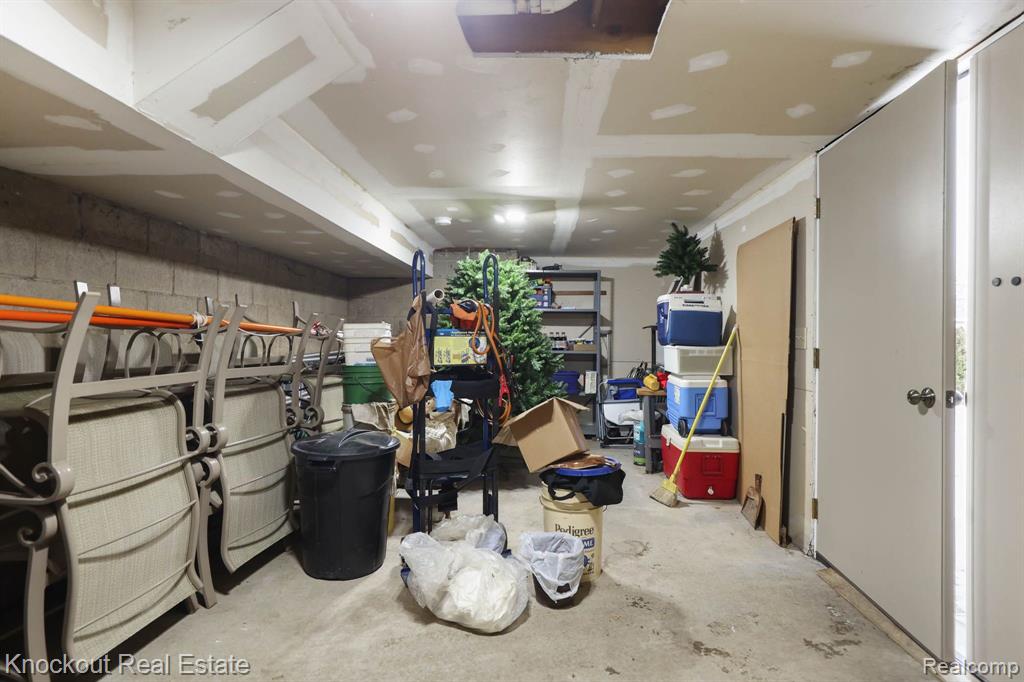 4 MARY LANE COURT, Frankenmuth, MI 48734 — Photo 47