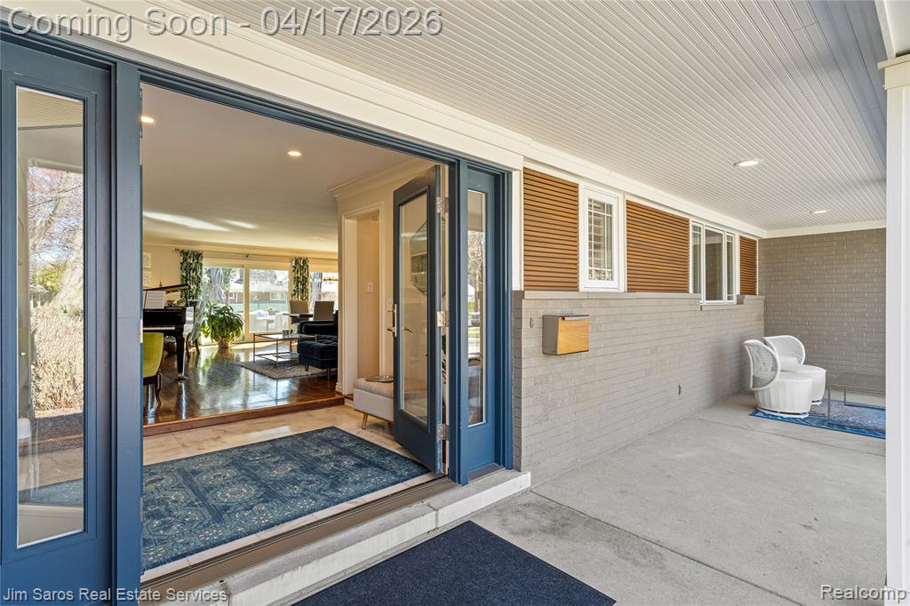 47 Roslyn Road, Grosse Pointe Shores, MI 48236 — Photo 6