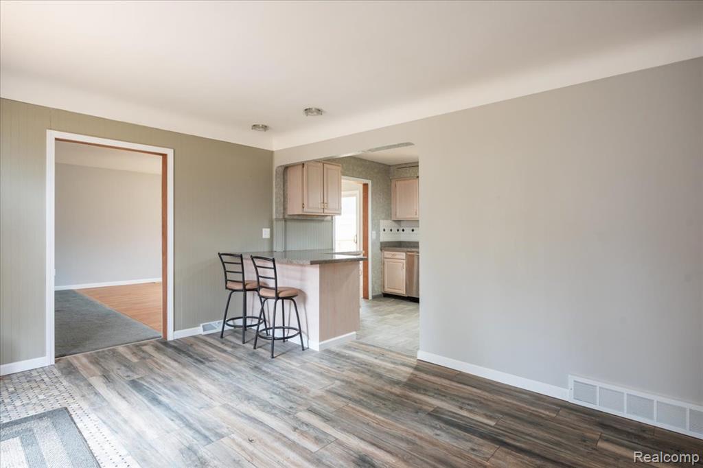30362 West Road, New Boston, MI 48164 — Photo 4