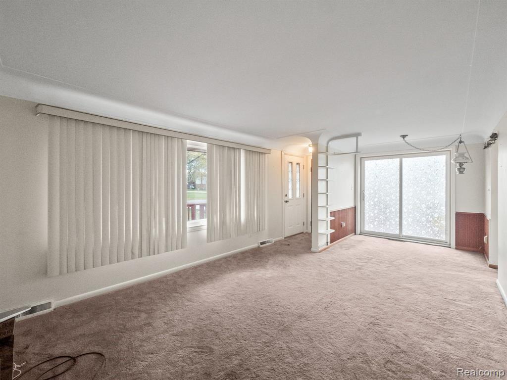 7324 POWERS Court, Shelby Twp, MI 48317 — Photo 4