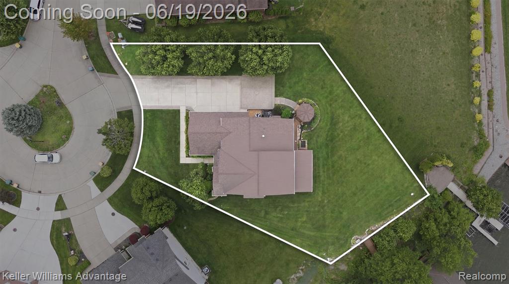 49354 Peninsular Drive, Belleville, MI 48111 — Photo 52