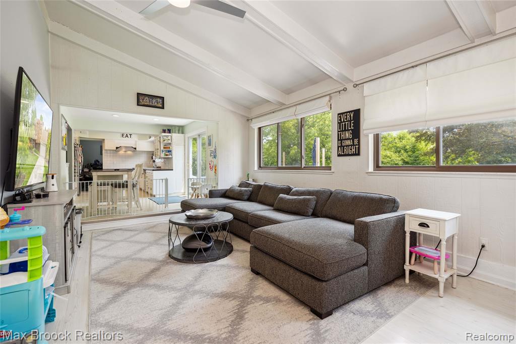 6247 Carpathian Court, West Bloomfield, MI 48324 — Photo 17