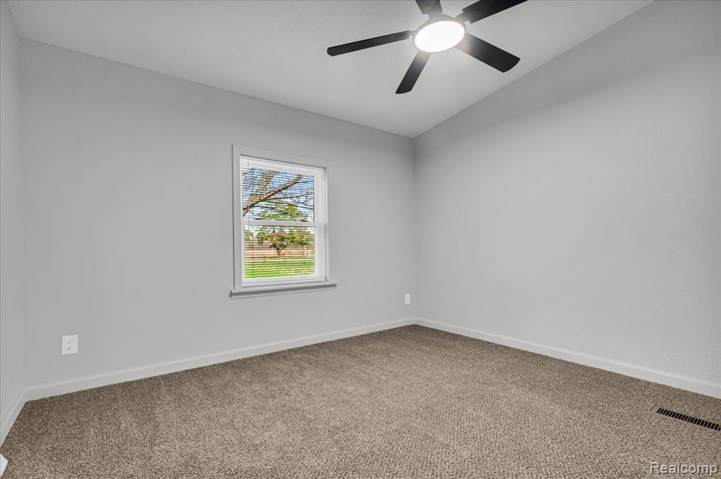 1160 S Van Vleet Road, Swartz Creek, MI 48473 — Photo 20