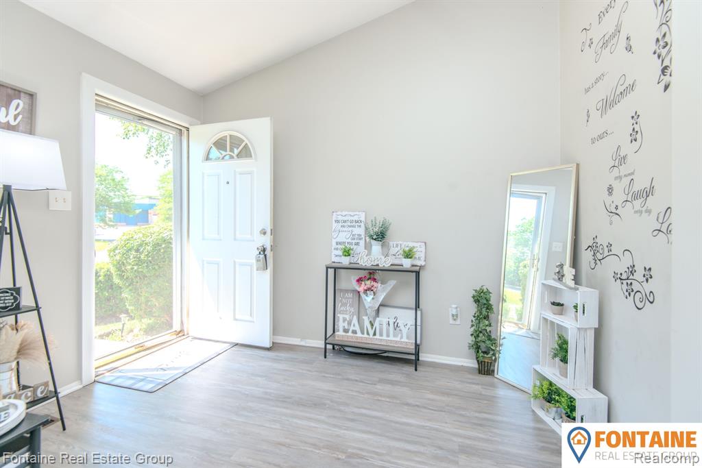 29066 ANN ARBOR Trail, Westland, MI — Photo 2