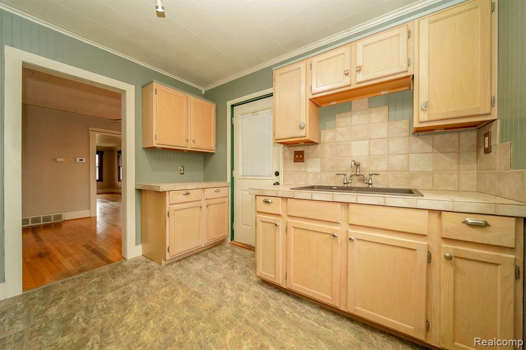 873 HENDRICKSON Boulevard, Clawson, MI — Photo 24