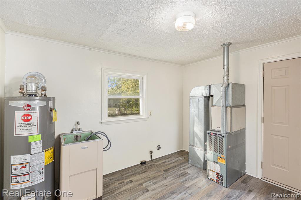 7251 Hudson Avenue, Warren, MI 48091 — Photo 11