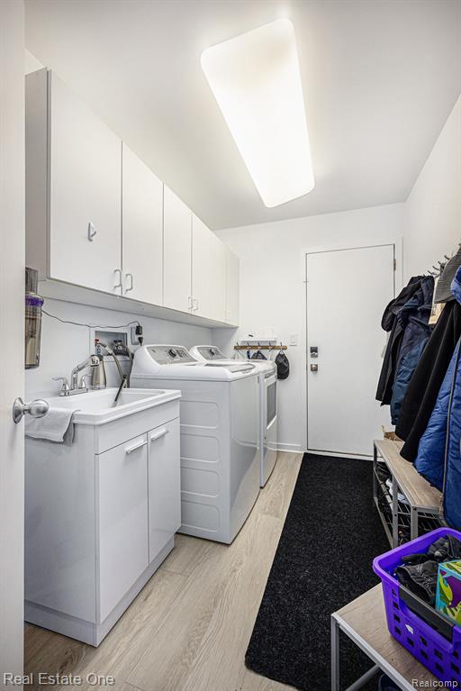4046 FOXPOINTE Drive, Unit 131, West Bloomfield, MI 48323 — Photo 18