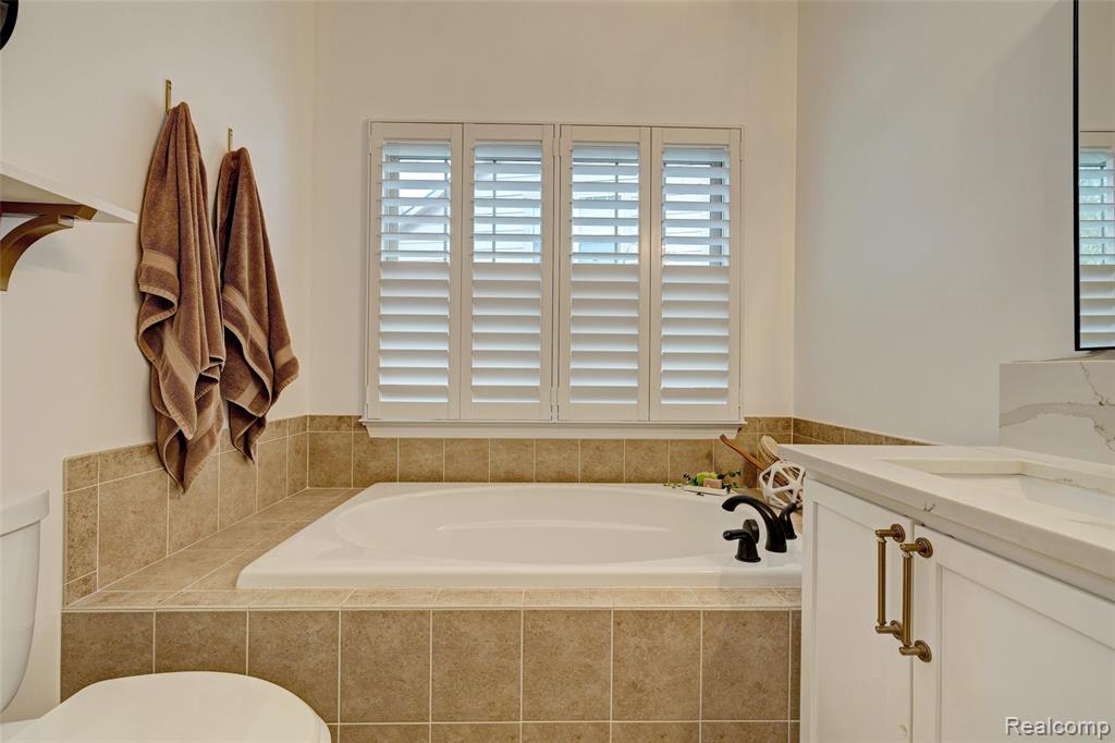 6931 Stonewood Place, Clarkston, MI — Photo 35
