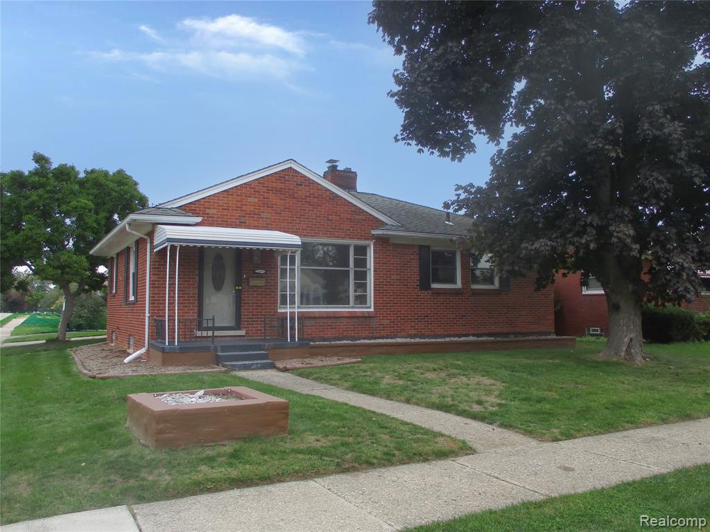 17905 Toepfer Drive, Eastpointe, MI 48021