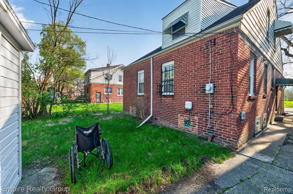 19345 Omira Street, Highland Park, MI 48203 — Photo 32